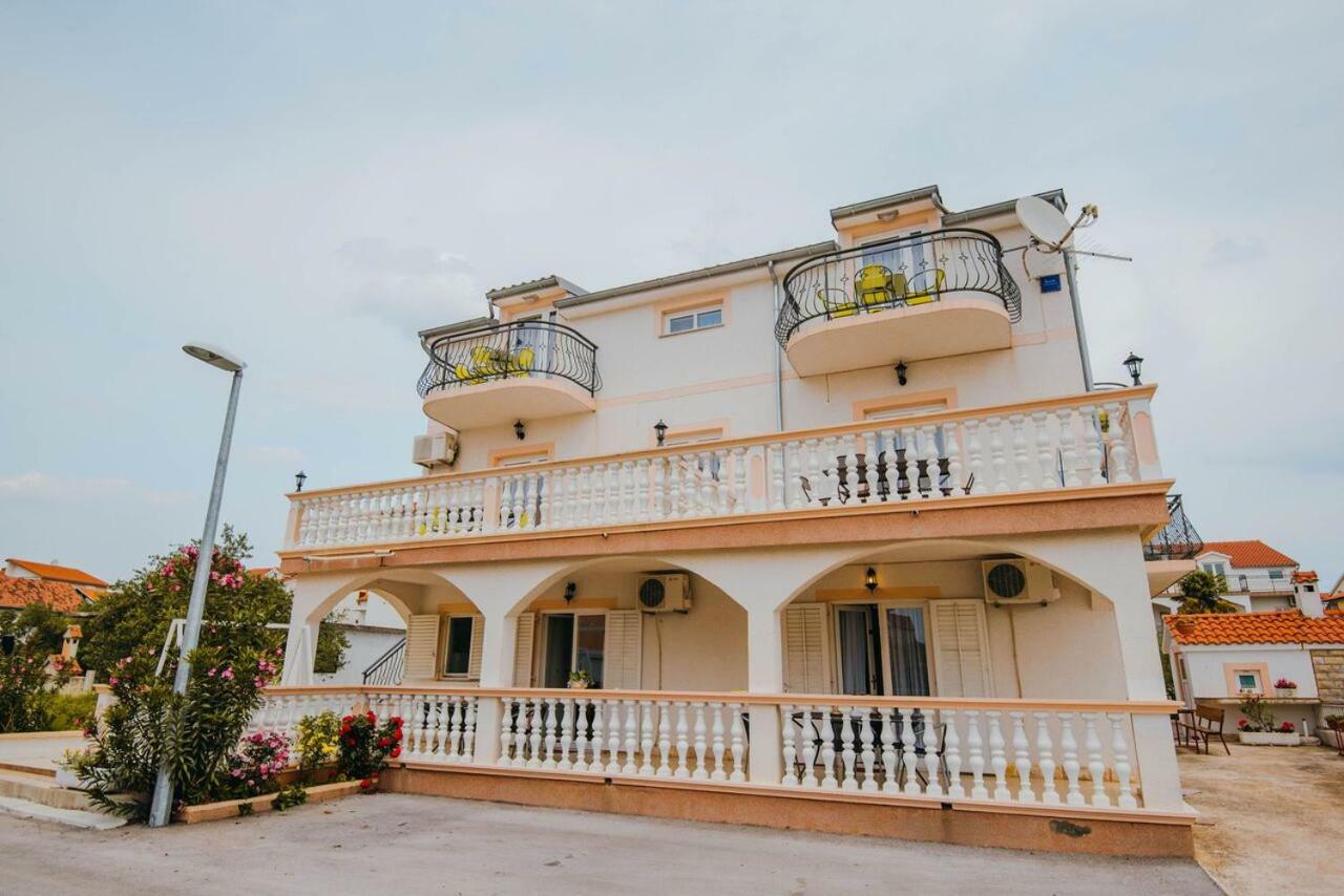 Apartmani Tamaris Vodice Exteriér fotografie