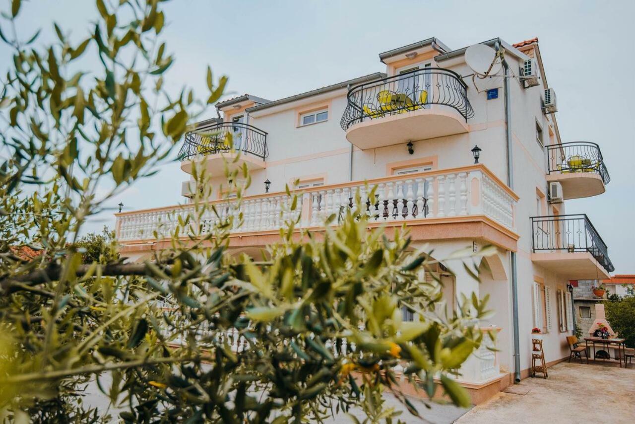 Apartmani Tamaris Vodice Exteriér fotografie
